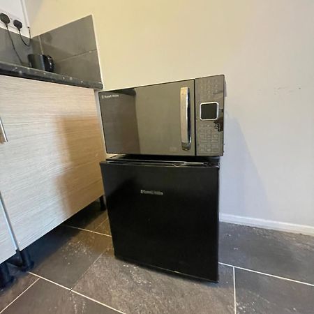 Fantastic Studio, Private Bathroom And Mini Kitchen. Thamesmead  Exteriér fotografie
