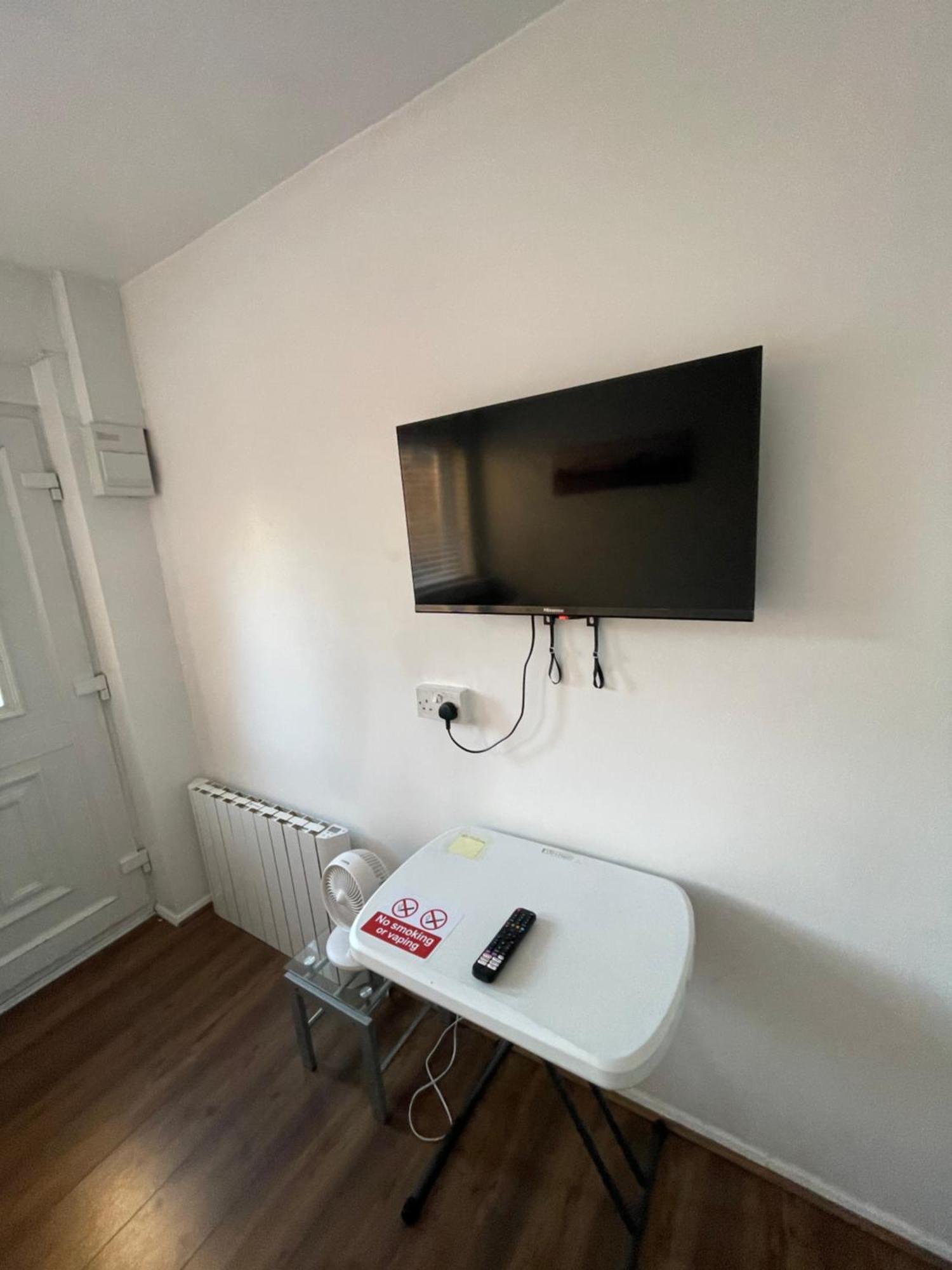 Fantastic Studio, Private Bathroom And Mini Kitchen. Thamesmead  Exteriér fotografie